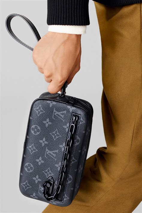 lv volga|The Essentials .